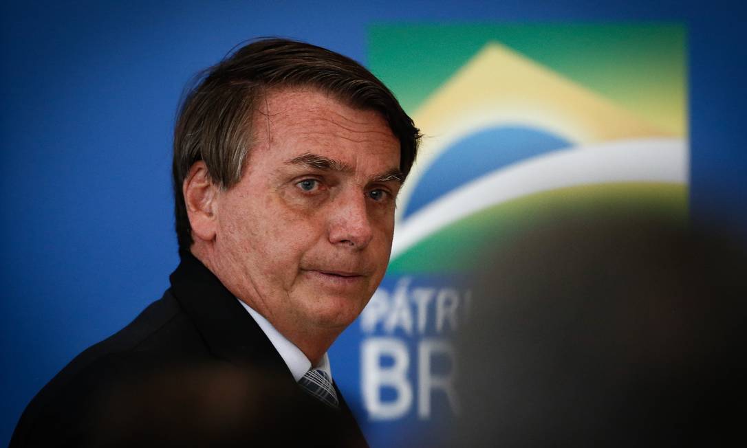 No pior momento da pandemia, Bolsonaro recebe chefes de poderes, governadores e ministros